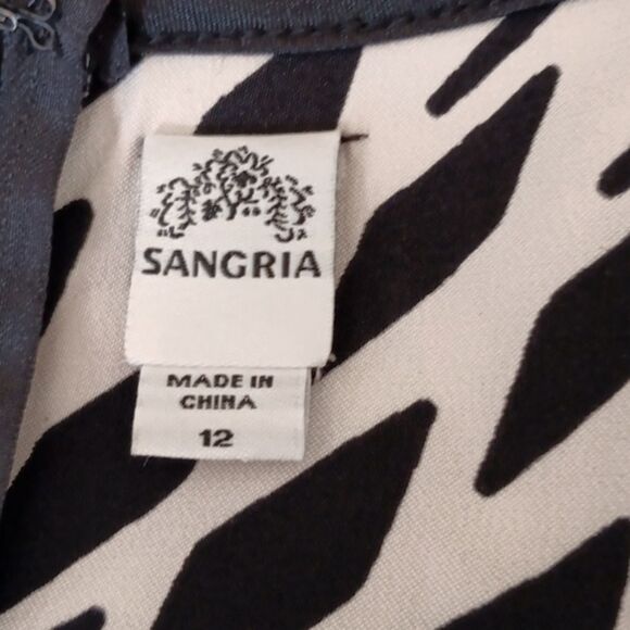 Sangria Black and White Patterned Dress - Picture 9 of 11